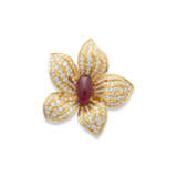NO RESERVE | RUBY AND DIAMOND FLOWER BROOCH - photo 1