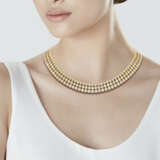 HARRY WINSTON DIAMOND AND GOLD NECKLACE, BRACELET AND EARRINGS SUITE - Foto 4