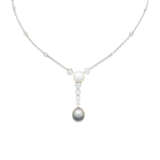 CARTIER CULTURED PEARL AND DIAMOND NECKLACE AND EARRINGS SET - photo 2