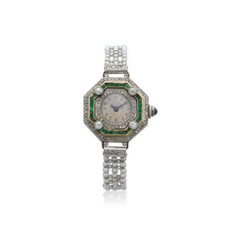 NO RESERVE | EARLY 20TH CENTURY SEED PEARL, EMERALD AND DIAMOND WRISTWATCH - Foto 1