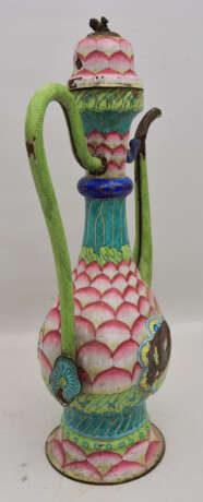 CLOISONNÉ- KANNE, polychromes Emaille, signiert, China um 1900 - photo 5