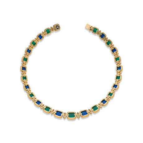 VAN CLEEF & ARPELS CHRYSOPRASE, LAPIS LAZULI AND DIAMOND NECKLACE AND EARRINGS SET - фото 4