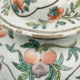 DECKELVASE, Porzellan handbemalt, China ca. 18. Jahrhundert - photo 3