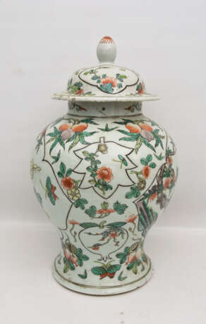 DECKELVASE, Porzellan handbemalt, China ca. 18. Jahrhundert - Foto 10