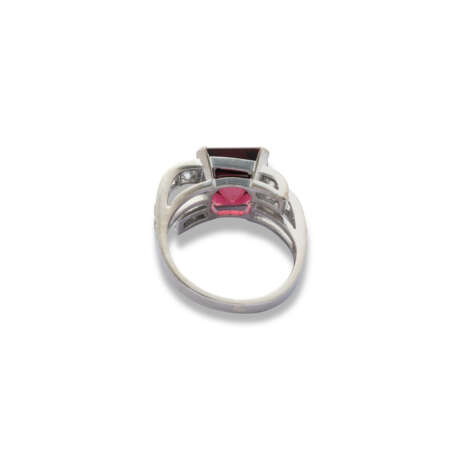 SPINEL AND DIAMOND RING - фото 4