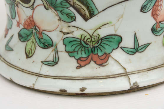 DECKELVASE, Porzellan handbemalt, China ca. 18. Jahrhundert - Foto 13