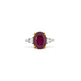 HARRY WINSTON RUBY AND DIAMOND RING - фото 1