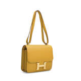 AN AMBRE EPSOM LEATHER CONSTANCE 24 WITH GOLD HARDWARE - Foto 2