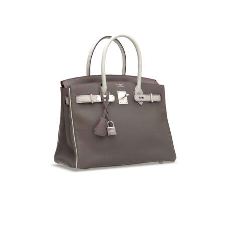 A CUSTOM &#201;TAIN & GRIS PERLE CL&#201;MENCE LEATHER BIRKIN 30 WITH BRUSHED PALLADIUM HARDWARE - Foto 2