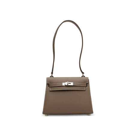 AN &#201;TOUPE CH&#200;VRE LEATHER MINI SHOULDER KELLY 20 WITH PALLADIUM HARDWARE - фото 1