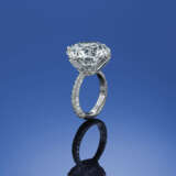 A SPECTACULAR DIAMOND RING, BY MOUSSAIEFF - photo 3