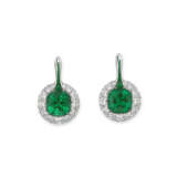AN EXQUISITE FORMS EMERALD AND DIAMOND EARRINGS - photo 1