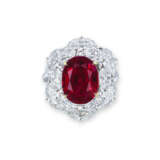 AN EXCEPTIONAL RUBY AND DIAMOND RING - Foto 1