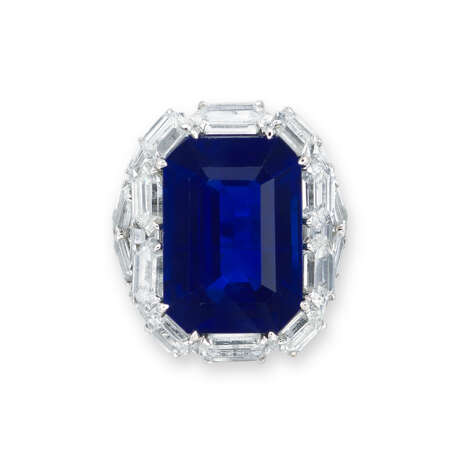SAPPHIRE AND DIAMOND RING, MOUNTED BY FORMS - Foto 1