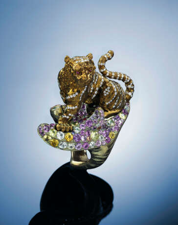 WALLACE CHAN COLOURED SAPPHIRE AND DIAMOND RING - фото 2