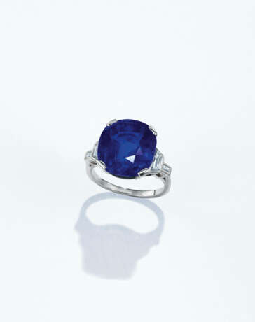 AN IMPORTANT SAPPHIRE AND DIAMOND RING - фото 2