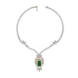 EMERALD AND DIAMOND NECKLACE, ATTRIBUTED TO HARRY WINSTON - Foto 4