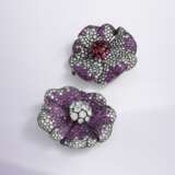 JAR COLOURED SAPPHIRES, RUBIES AND DIAMOND FLOWER BROOCHES - фото 1