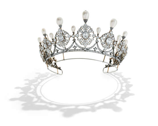 EXCEPTIONAL 19TH CENTURY NATURAL PEARL AND DIAMOND TIARA - фото 4