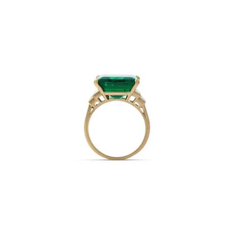 EMERALD AND DIAMOND RING, MOUNTED BY VAN CLEEF & ARPELS - Foto 4