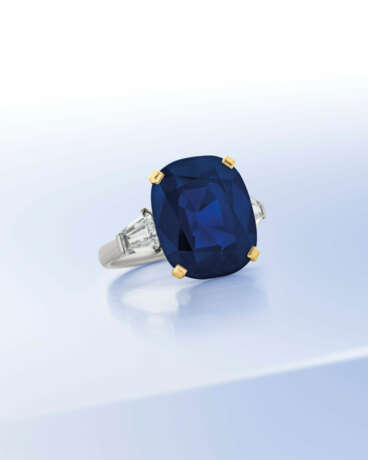 RARE BULGARI SAPPHIRE AND DIAMOND RING - фото 3