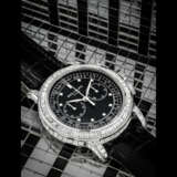 PATEK PHILIPPE. A VERY RARE 18K WHITE GOLD AND BAGUETTE-CUT DIAMOND-SET CHRONOGRAPH WRISTWATCH WITH TACHYMETER SCALE - Foto 1