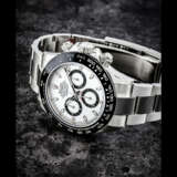 ROLEX. A STAINLESS STEEL AUTOMATIC CHRONOGRAPH WRISTWATCH WITH BRACELET - Foto 1