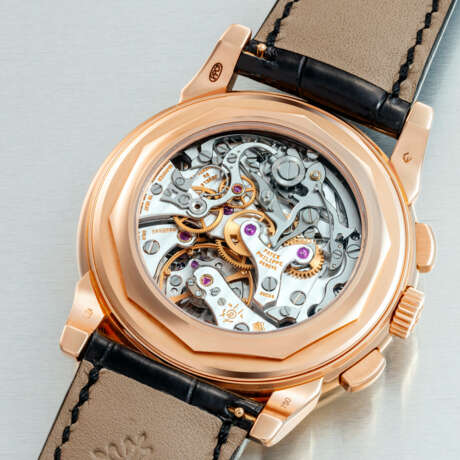 PATEK PHILIPPE. A POSSIBLY UNIQUE AND ONLY KNOWN 18K PINK GOLD PERPETUAL CALENDAR CHRONOGRAPH WRISTWATCH WITH MOON PHASES, 24-HOUR AND LEAP YEAR INDICATION WITH BLACK DIAL - Foto 3