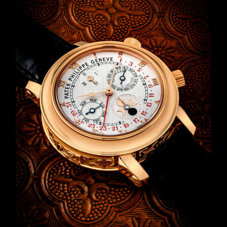 PATEK PHILIPPE. A MAGNIFICENT, EXTREMELY RARE AND HIGHLY COMPLICATED 18K PINK GOLD DOUBLE-DIAL WRISTWATCH WITH TWELVE COMPLICATIONS INCLUDING "CATHEDRAL" MINUTE REPEATING, TOURBILLON, PERPETUAL CALENDAR WITH RETROGRADE DATE, MOON AGE AND ANGULAR - Foto 2