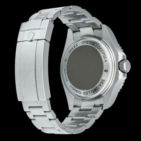 ROLEX. A STAINLESS STEEL AUTOMATIC WRISTWATCH WITH SWEEP CENTRE SECONDS, DATE AND BRACELET - фото 2