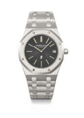 AUDEMARS PIGUET. A RARE AND HIGHLY ATTRACTIVE STAINLESS STEEL AUTOMATIC WRISTWATCH WITH DATE, BRACELET, CERTIFICATE OF ORIGIN AND BOX