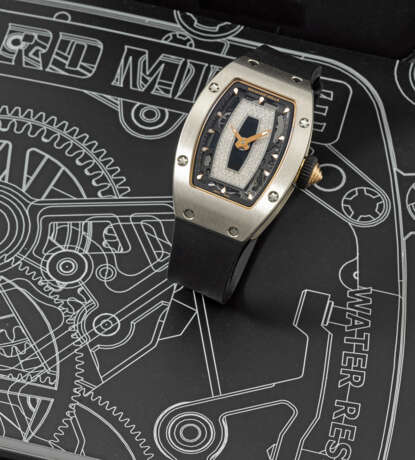 RICHARD MILLE. A LADY`S RARE AND ATTRACTIVE 18K WHITE GOLD AND DIAMOND-SET TONNEAU-SHAPED AUTOMATIC SEMI-SKELETONIZED WRISTWATCH WITH ONYX DIAL - photo 2