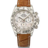 ROLEX. A RARE AND ATTRACTIVE 18K WHITE GOLD AND DIAMOND-SET AUTOMATIC CHRONOGRAPH WRISTWATCH WITH MOTHER-OF-PEARL DIAL - фото 1