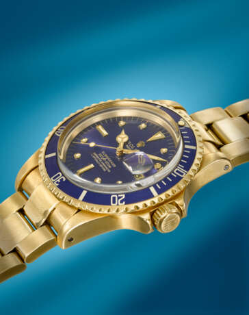 ROLEX. A VERY ATTRACTIVE 18K GOLD AUTOMATIC WRISTWATCH WITH SWEEP CENTRE SECONDS, DATE, BRACELET AND BOX - Foto 2
