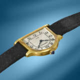 CARTIER. A VERY RARE AND UNUSUAL 18K GOLD LIMITED EDITION BELL-SHAPED WRISTWATCH - photo 2