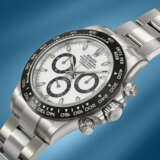 ROLEX. A STAINLESS STEEL AUTOMATIC CHRONOGRAPH WRISTWATCH WITH BRACELET, GUARANTEE AND BOX - Foto 3