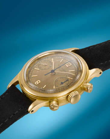 PATEK PHILIPPE. A VERY RARE AND ATTRACTIVE 18K GOLD CHRONOGRAPH WRISTWATCH - photo 2