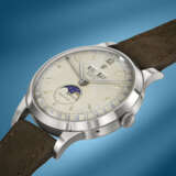 ROLEX. A VERY RARE AND ATTRACTIVE STAINLESS STEEL AUTOMATIC TRIPLE CALENDAR WRISTWATCH WITH MOON PHASES - Foto 2