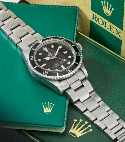 ROLEX. A RARE STAINLESS STEEL AUTOMATIC WRISTWATCH WITH SWEEP CENTRE SECONDS, HELIUM GAS ESCAPE VALVE, DATE, BRACELET AND BOX - photo 2