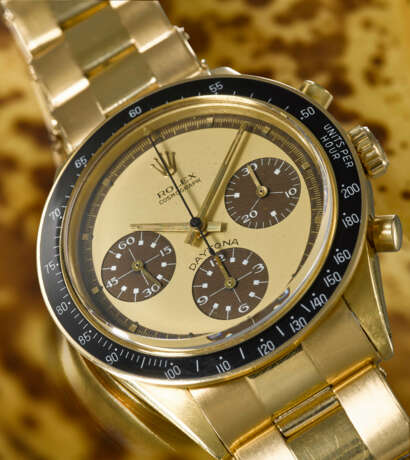 ROLEX. AN EXCEPTIONALLY RARE AND HIGHLY IMPORTANT 18K GOLD CHRONOGRAPH WRISTWATCH WITH `TROPICAL LEMON PAUL NEWMAN` DIAL AND BRACELET - Foto 3