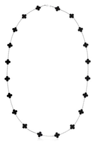 VAN CLEEF & ARPELS ONYX 'VINTAGE ALHAMBRA' LONG NECKLACE - photo 4