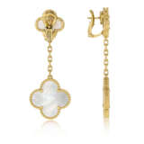 VAN CLEEF & ARPELS GROUP OF MOTHER-OF-PEARL 'MAGIC ALHAMBRA' JEWELRY - фото 11