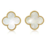 VAN CLEEF & ARPELS GROUP OF MOTHER-OF-PEARL 'MAGIC ALHAMBRA' JEWELRY - фото 12