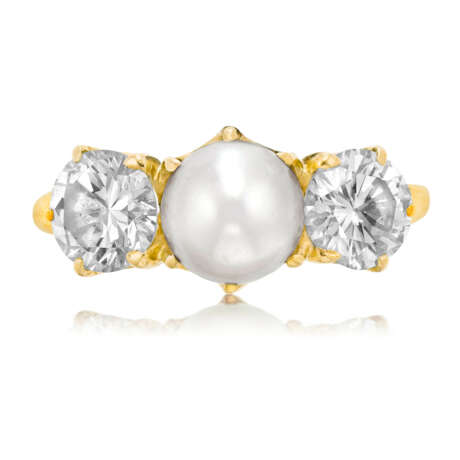 NO RESERVE | TIFFANY & CO. CULTURED PEARL AND DIAMOND RING - Foto 1