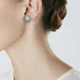 NO RESERVE | OSCAR HEYMAN & BROTHERS CULTURED PEARL AND DIAMOND EARRINGS - photo 2