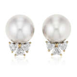 NO RESERVE | REZA TWO PAIRS OF CULTURED PEARL AND DIAMOND EARRINGS - фото 4