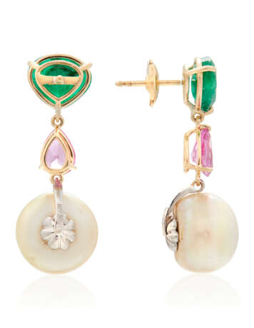 NO RESERVE | NATURAL PEARL, EMERALD AND PINK SAPPHIRE EARRINGS - фото 3