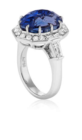 NO RESERVE | COLOR-CHANGE SAPPHIRE AND DIAMOND RING - photo 4