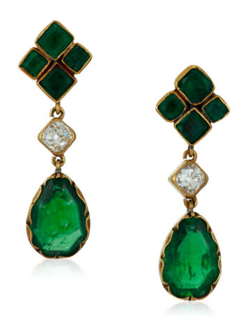 NO RESERVE | EMERALD AND DIAMOND EARRINGS - photo 1