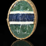 A ROMAN STRIPED GLASS RINGSTONE WITH ACHILLES AND PENTHESILEIA - photo 1